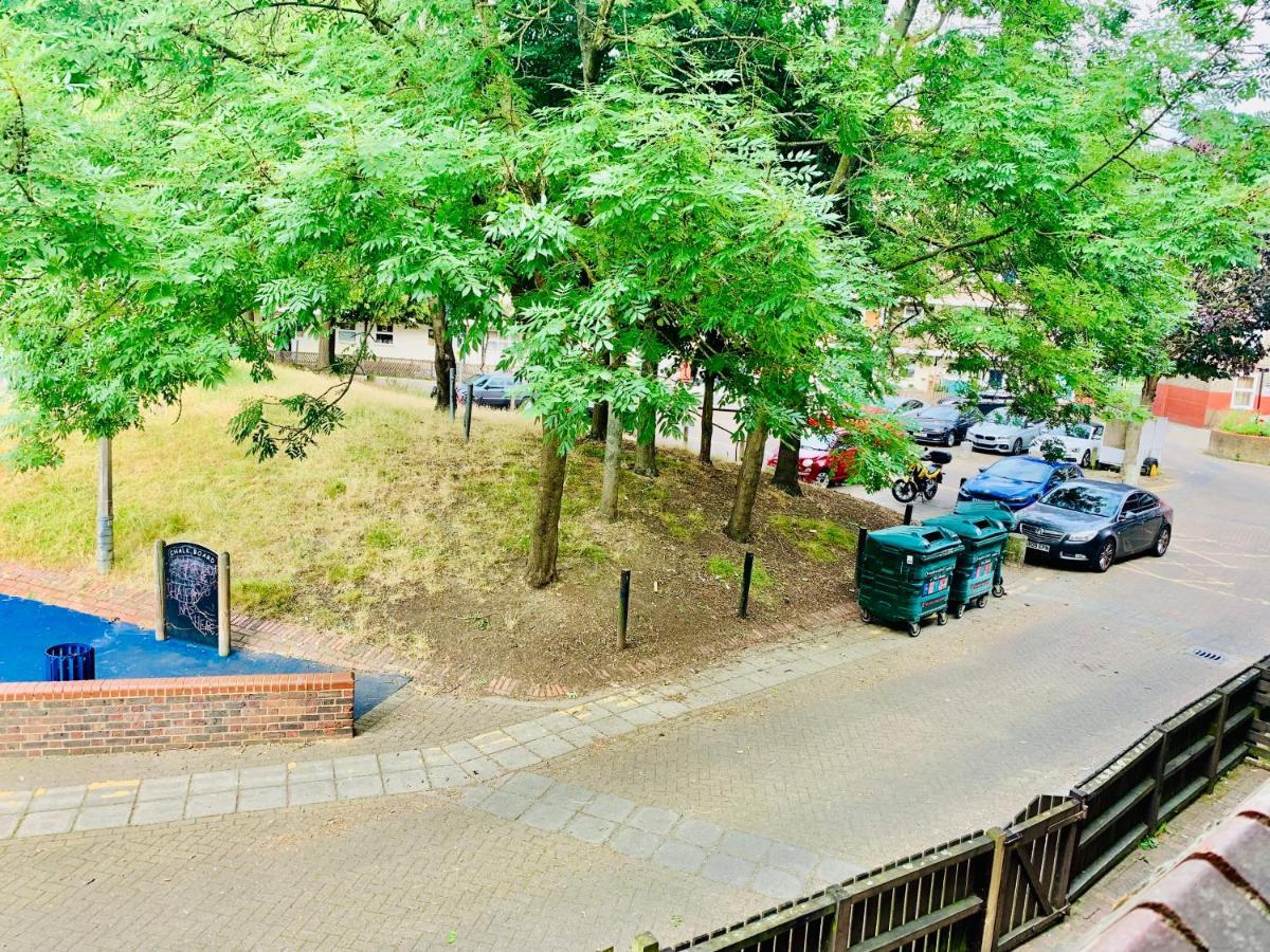 Stunning 3 Bedroom Flat In Stockwell ロンドン エクステリア 写真